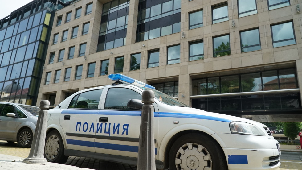 Прокурори влязоха в офиси на фирма, свързана с Иво Прокопиев (ВИДЕО)