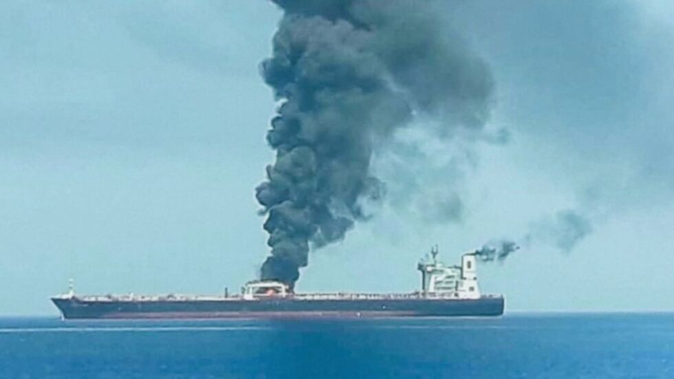 САЩ обвинява Иран за атакуваните в Оманския залив танкери