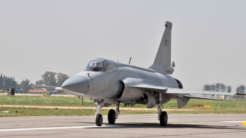Нов дълг предвижда министерството на финансите за покупка на F-16