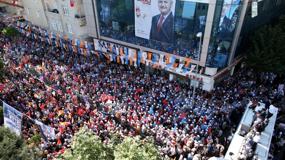 Битката на Босфора: Кой кого на повторния вот за кмет на мегаполиса Истанбул?