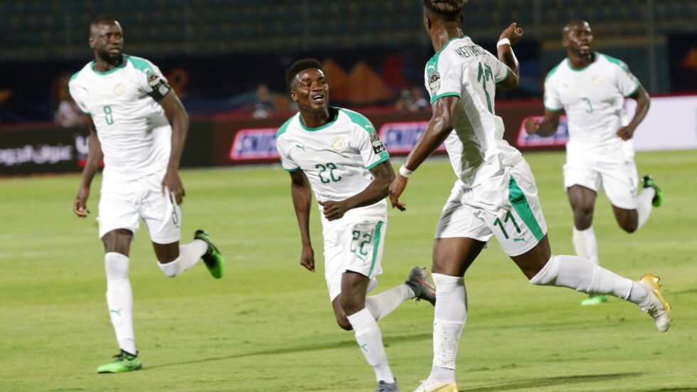 Фаворитът Сенегал стартира с красив гол и победа в Купата на африканските нации