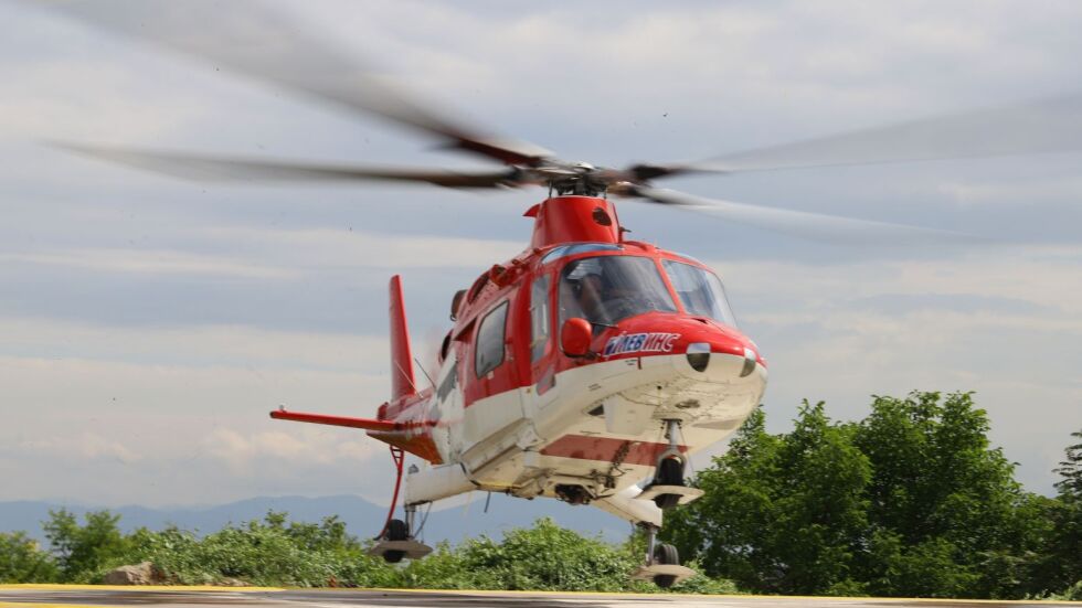 Хеликоптер транспортира до "Пирогов" ранен в катастрофа 