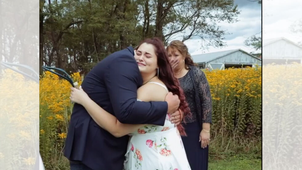Младоженец прегръща друга жена на сватбата, защото носи сърцето на починалия му брат