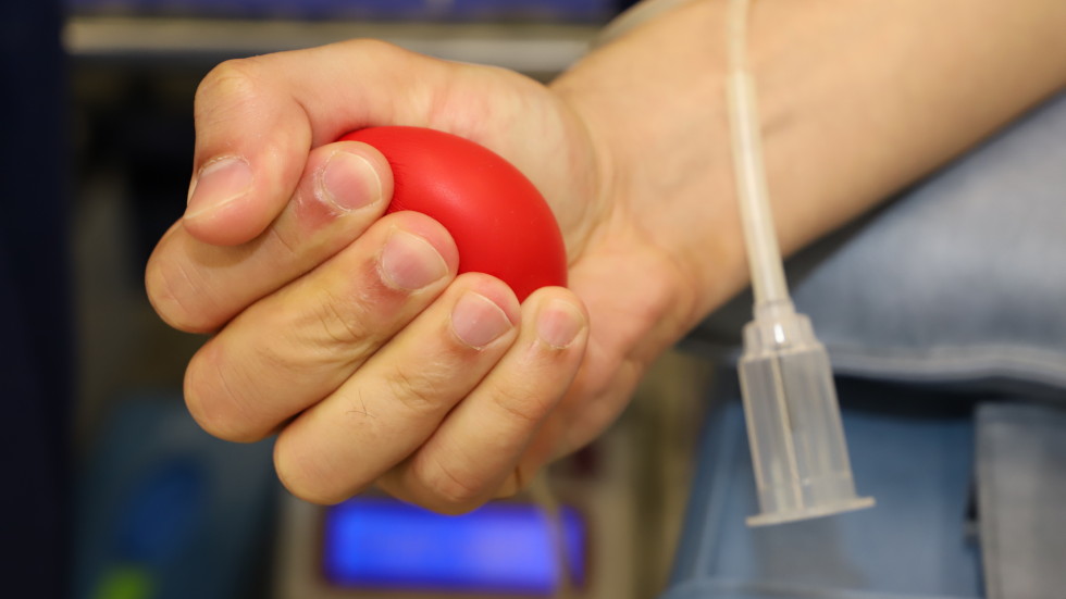 Все повече желаещи даряват кръвна плазма в помощ на болни от  COVID-19 у нас