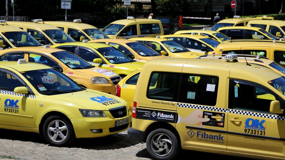 Столична община обсъжда мерки за подпомагане на таксиметровия бранш заради COVID-19