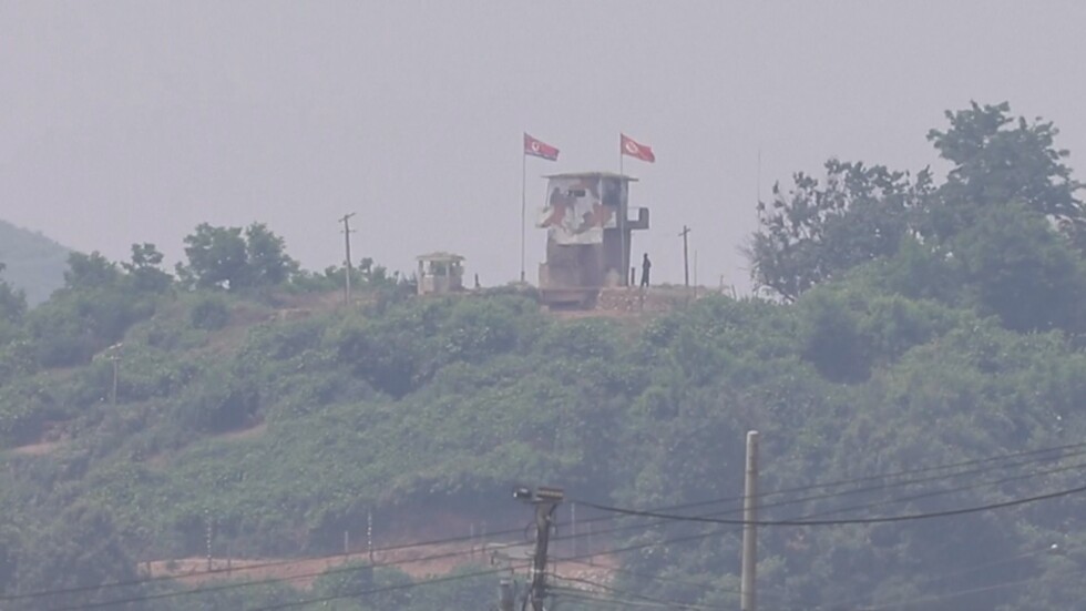 КНДР дислоцира войски по границата с Южна Корея