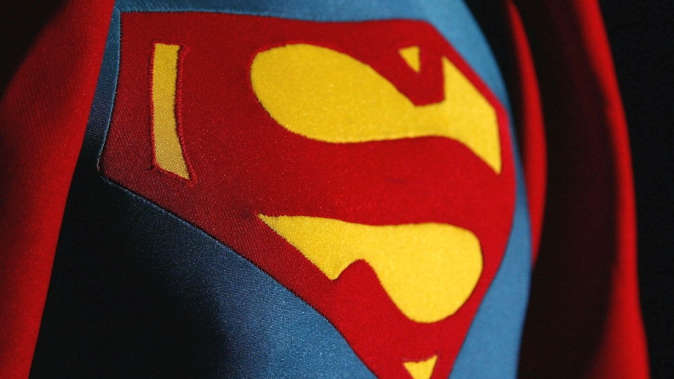 Продават наметалото на най-известния Супермен
