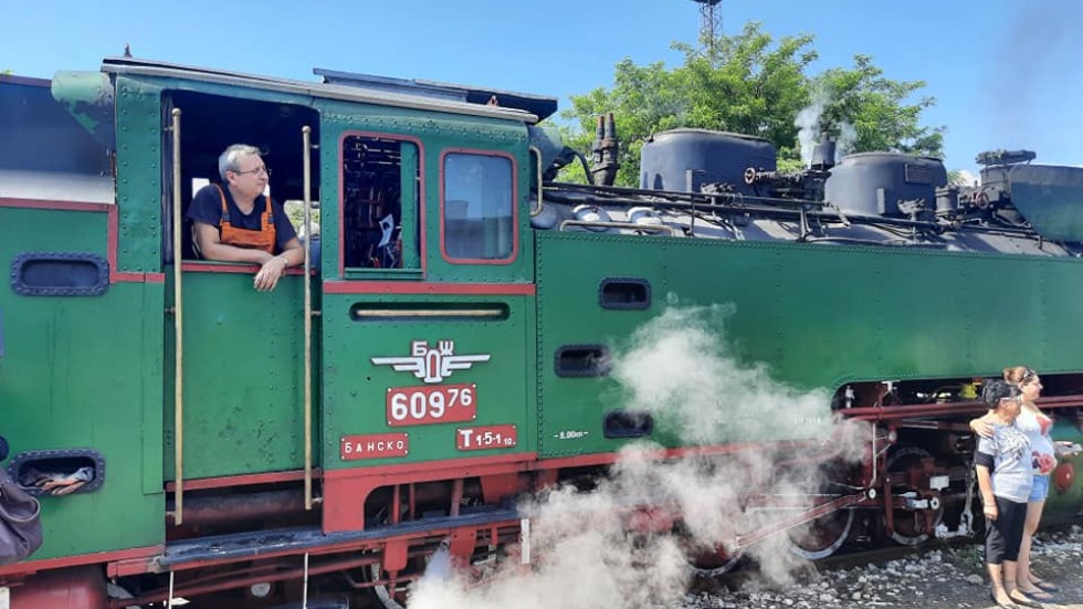 Теснолинейката на един век: Специален парен локомотив за 100-годишния юбилей на жп линията