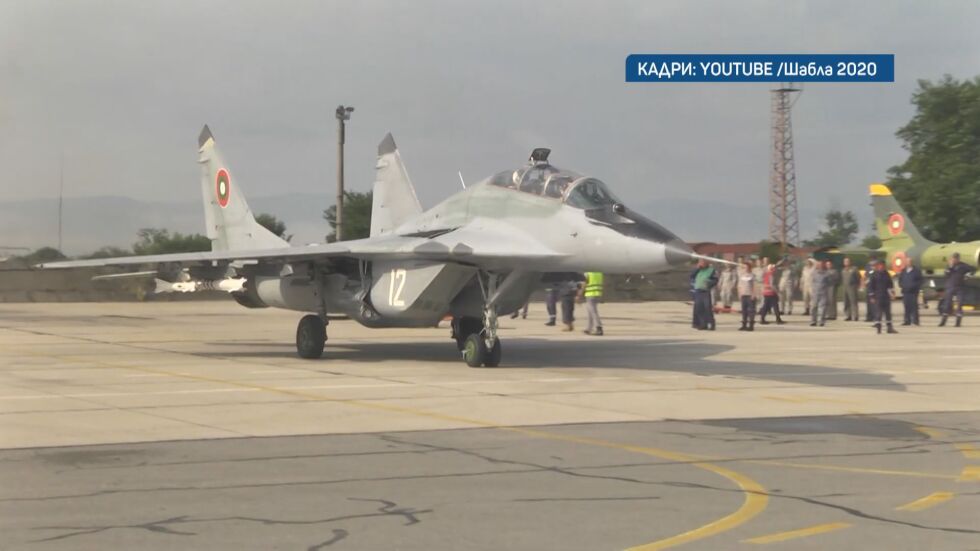 Светлина в хангара: Купуваме от Полша два двигателя за МиГ-29, пращаме шест за ремонт