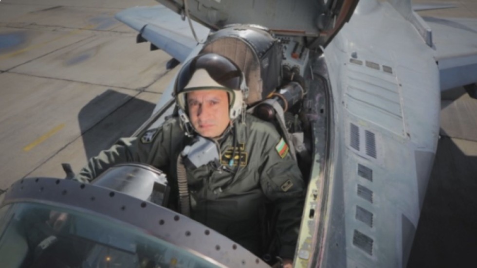 Синът на загиналия военен пилот Валентин Терзиев съди авиобаза „Граф Игнатиево“