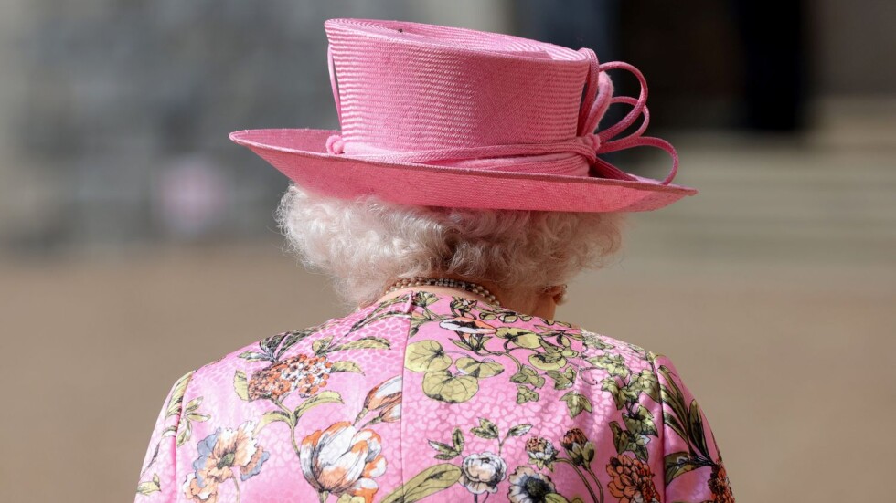 Елизабет II продължава да изпълнява „леки задължения“ въпреки COVID-19