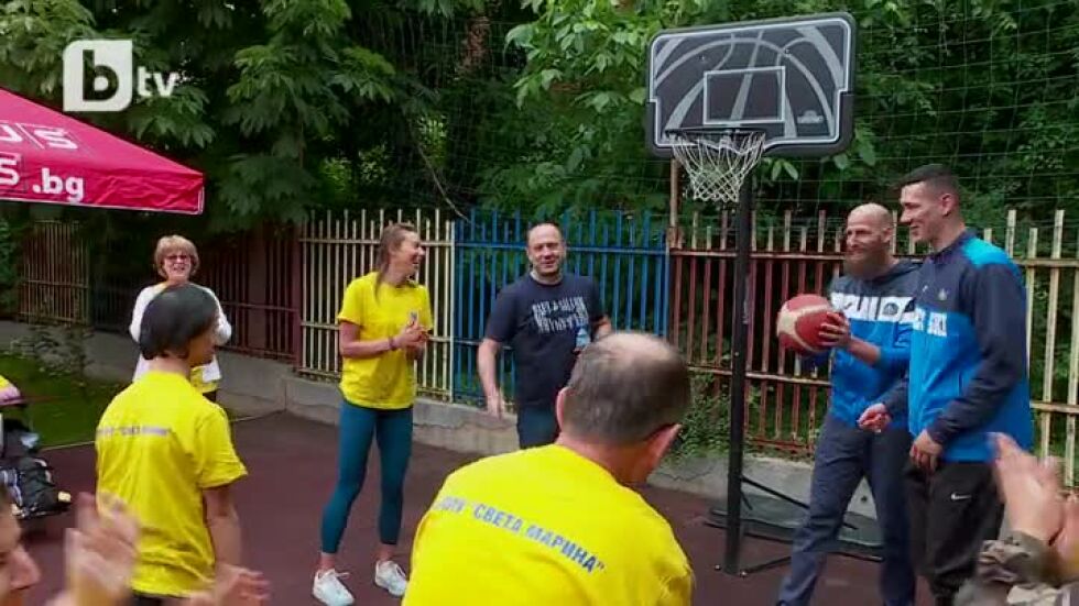 "Левски Лукойл" с благородна инициатива (ВИДЕО)