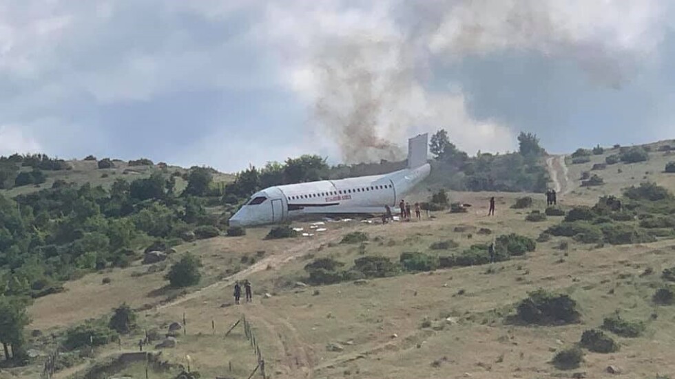 Мащабно учение за спасяване на хора от паднал самолет край Сандански