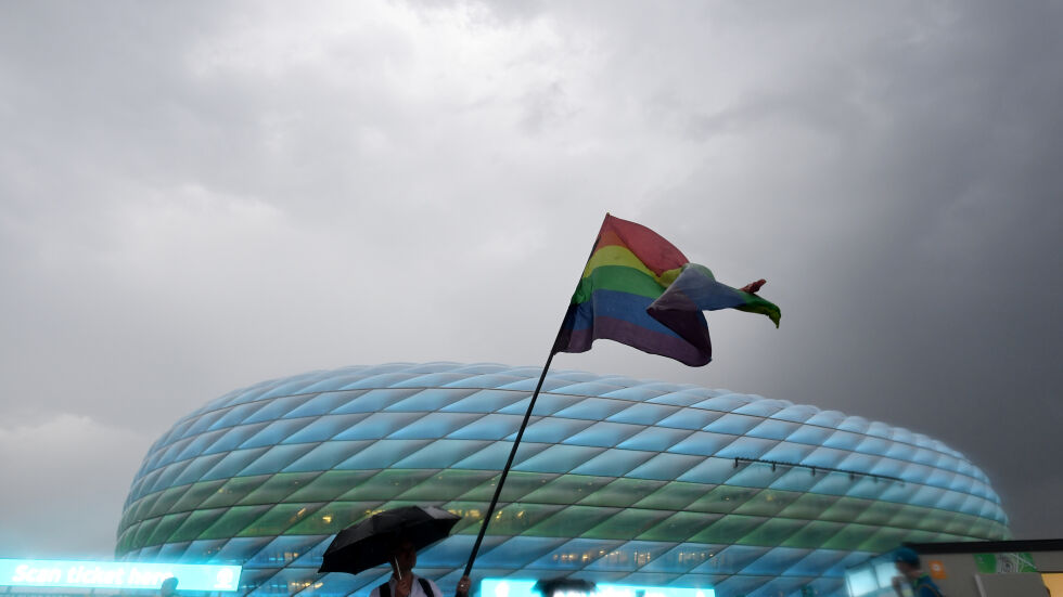 Дъгата на Германия, която изгря над унгарския закон за хомофобията