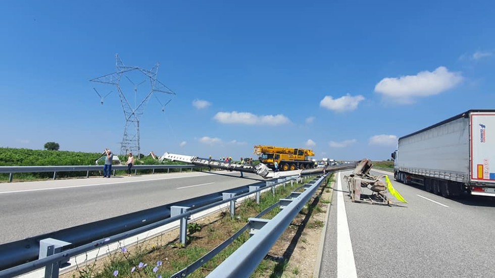 След инцидента с вишка: Движението по магистрала "Марица" е възстановено