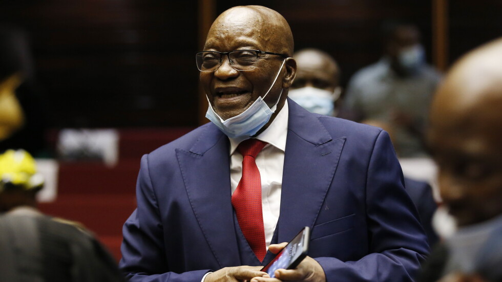 Бившият президент на Южна Африка беше осъден на 15 месеца затвор