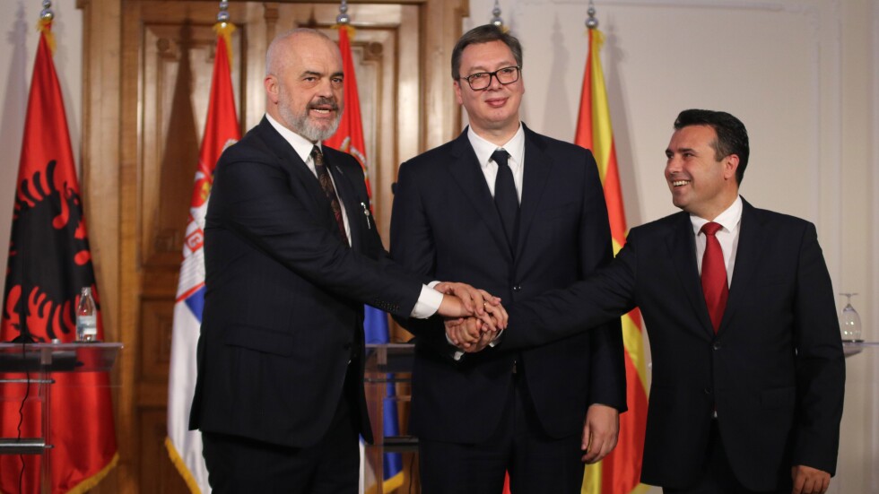 Президентът на Сърбия проведе онлайн среща с премиерите на С. Македония и Албания за "мини Шенген"