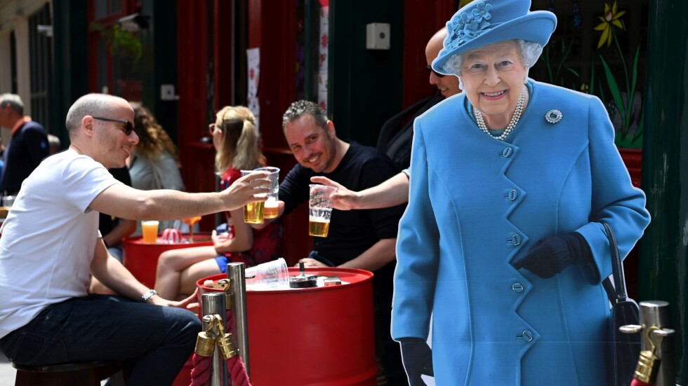 70 години на трона: Празненствата за юбилея на кралица Елизабет II продължават 