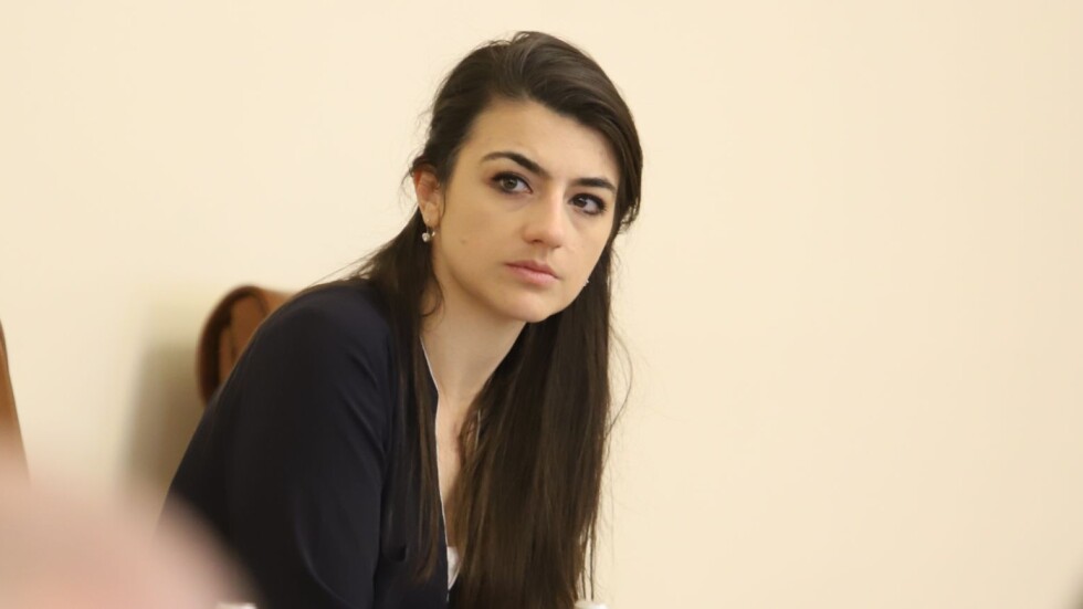 Лена Бориславова: Замяната на Гешев със Сарафов е поредното падение на прокурорската колегия на ВСС
