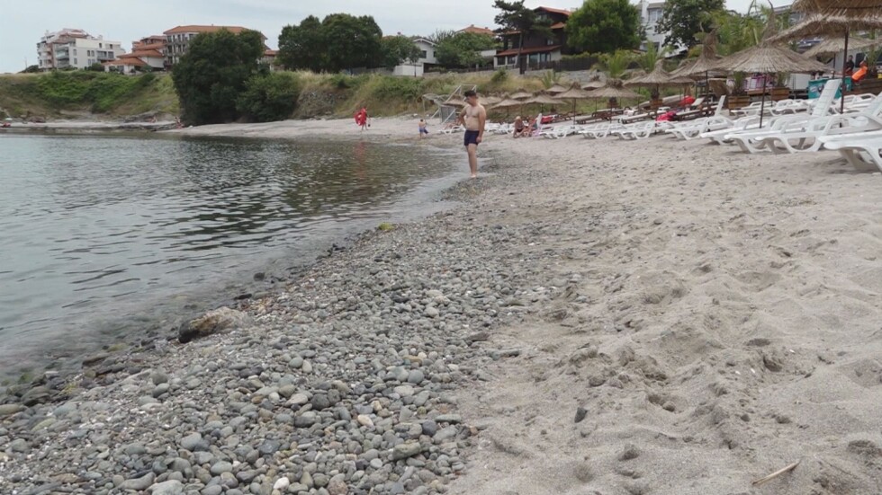 Плажове без спасители: Доброволец се грижи за сигурността на една от ивиците у нас