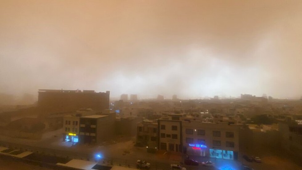 Над 2000 души пострадаха от пясъчна буря в Ирак