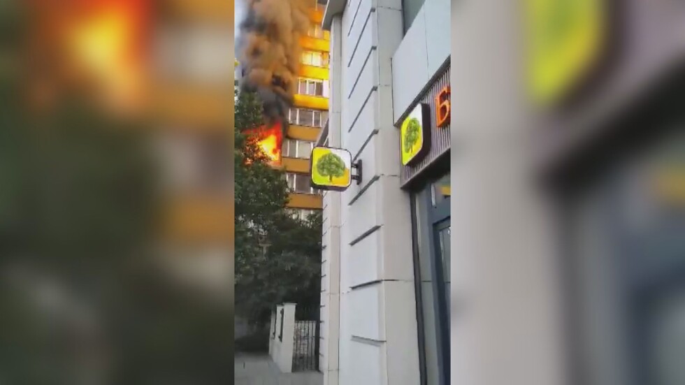 Пожар в столичния кв. „Иван Вазов“ (ВИДЕО)