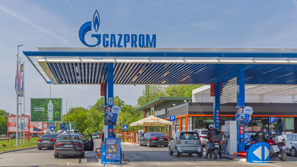 "Газпром" подновява транзита на руски газ за Италия през Австрия