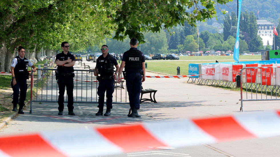 Деца са ранени при нападение с нож във Франция (СНИМКИ и ВИДЕО)