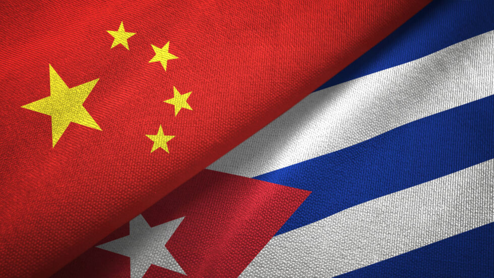 Китай отрече твърденията, че използва Куба като шпионска база