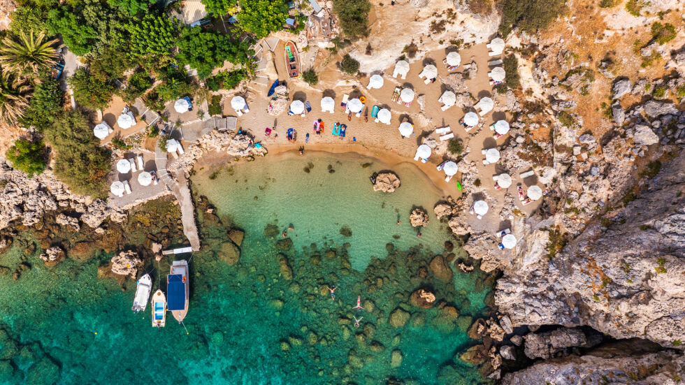 Гръцкият премиер: Безплатна почивка за евакуираните от Родос туристи 