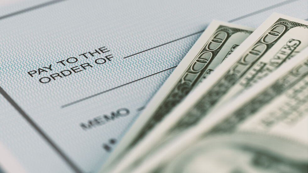 Фалшиви фирми и лични документи: Ръст на измамите с чекове в САЩ