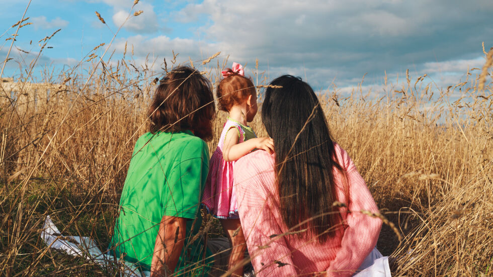 С две майки, но „сам родител“: Семейството на Лора, Мария и дъщеря им Ния*
