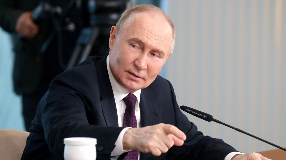  Владимир Путин отново заплаши с нуклеарно оръжие, в случай че Русия се почувства застрашена 