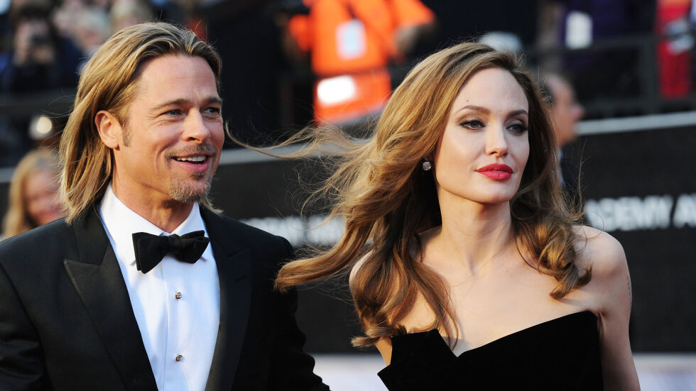 Иска ли Брад Пит да "зарови томахавката" с Анджелина Джоли - и с каква цел? (СНИМКИ + ВИДЕО)