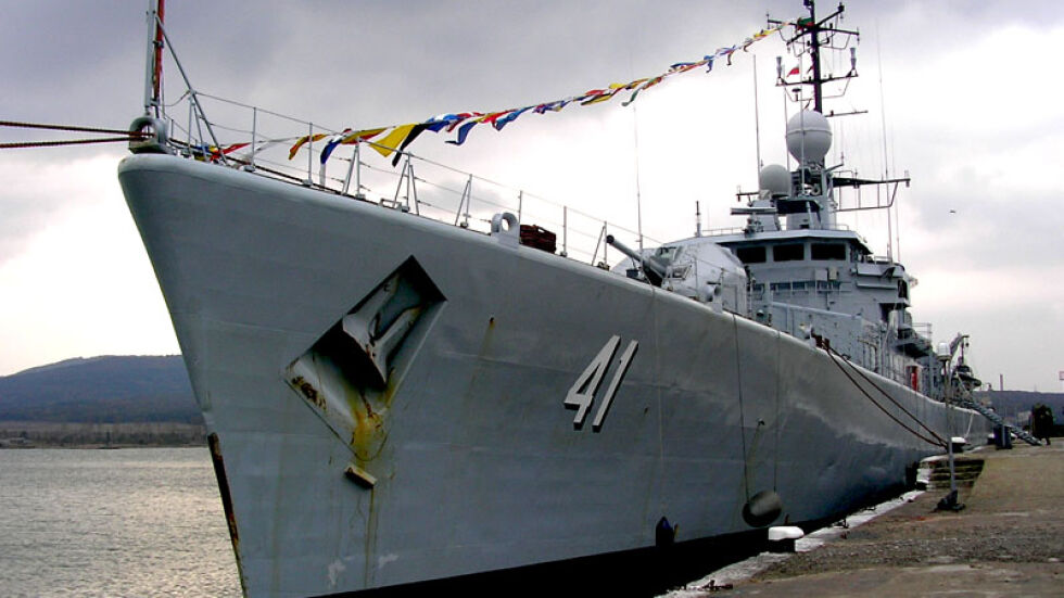 МО иска оферти от 7 фирми за новите бойни кораби