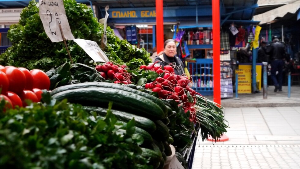 Първите оранжерийни зеленчуци вече са на пазара: Каква е цената им?