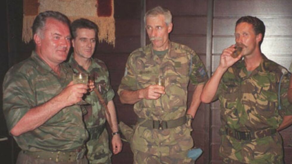 Холандските офицери, отговорни за клането в Сребреница, няма да бъдат съдени за геноцид