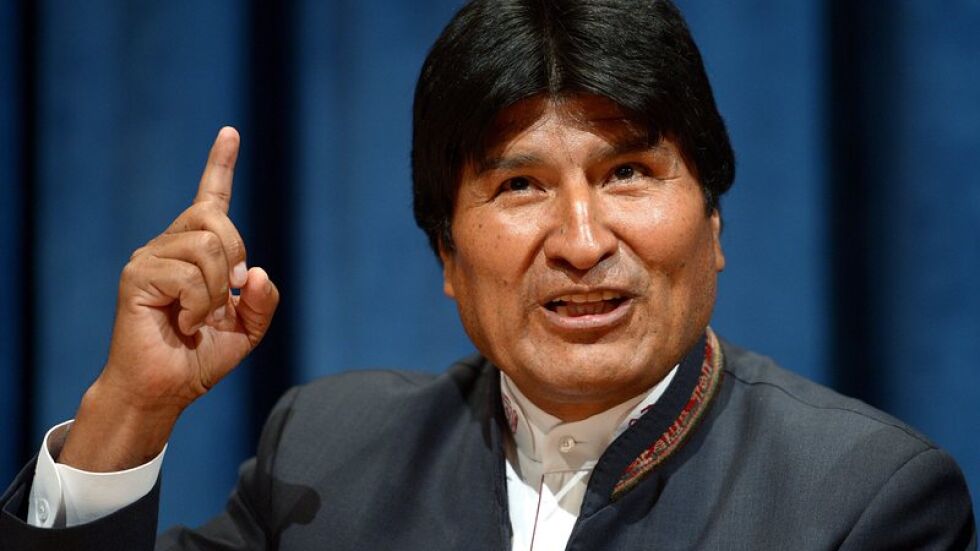 Бившият президент на Боливия отлетя за Мексико