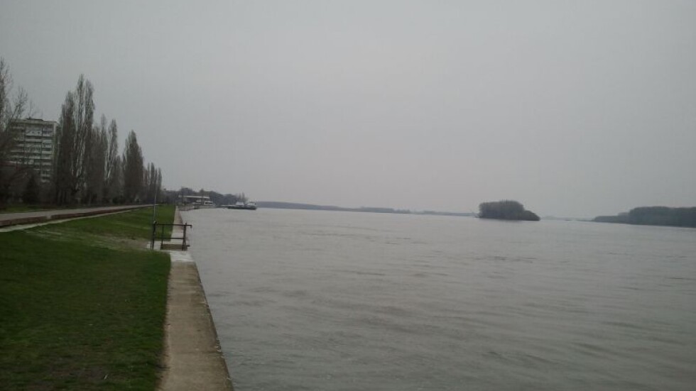 Рекордно ниско ниво на р. Дунав при Русе