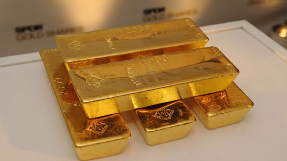 Цената на златото надхвърли $2000 за първи път