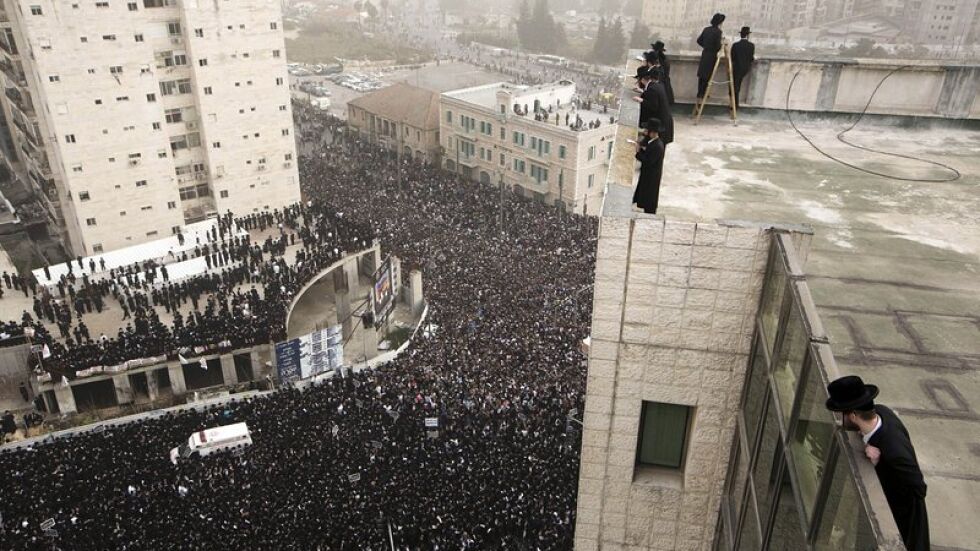 Стотици хиляди ортодоксални евреи на бунт срещу задължителната армия