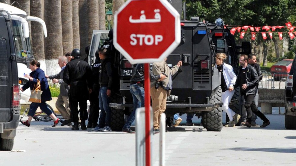 Тунис: 23 жертви, тероризъм и една съсипана икономика