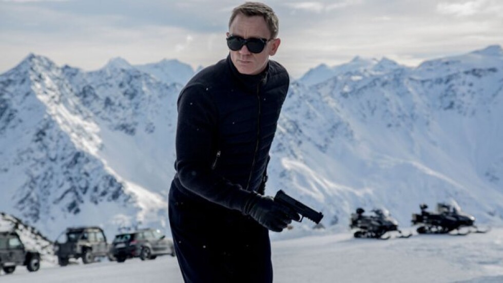007 на Даниел Крейг е най-добрият комарджия от поредицата