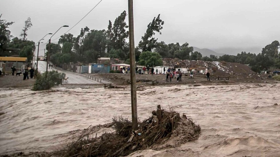 200 българи в залят от смъртоносни наводнения регион в Чили