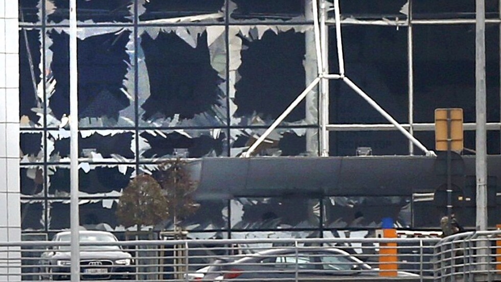 Две експлозии избухнаха на летище "Завентем" в Брюксел, има жертви (СНИМКИ и ВИДЕО)
