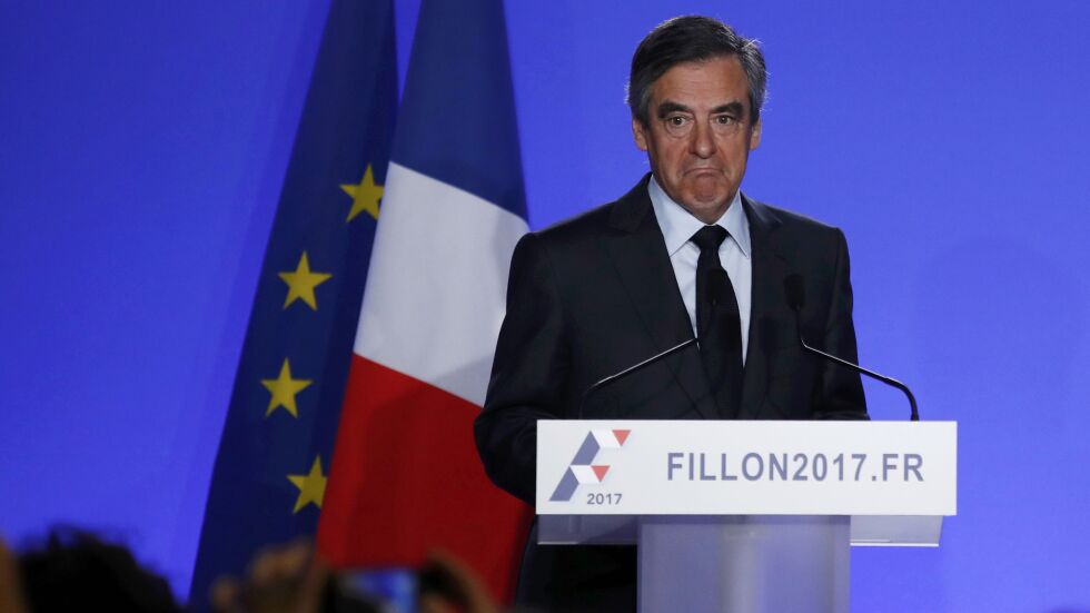 Франсоа Фийон ще се сдобие с обвинения, но няма да се оттегля от президентската надпревара