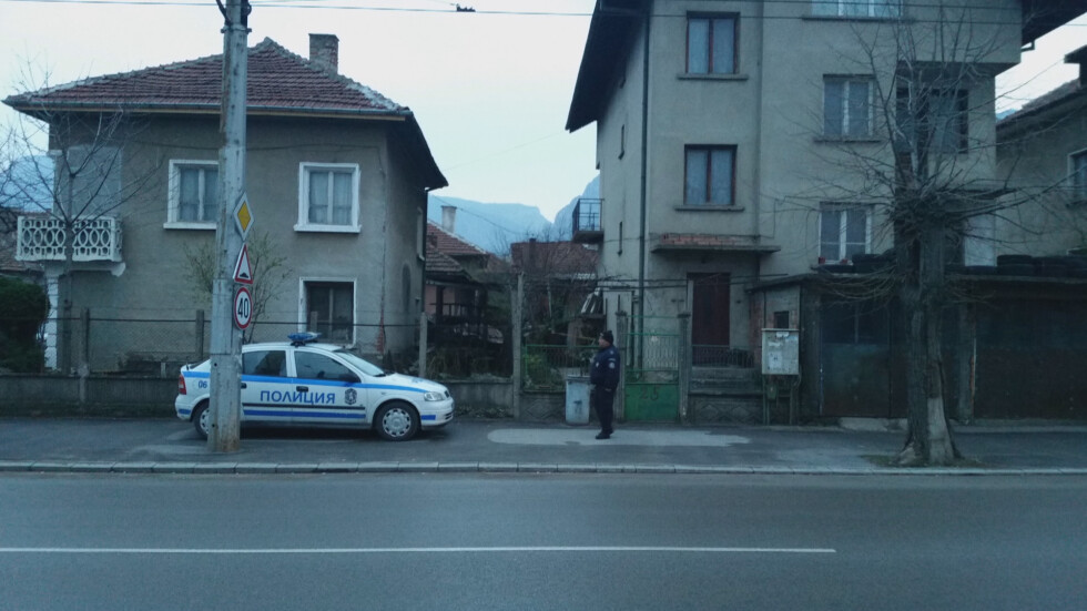 Възрастен мъж беше открит мъртъв във Враца