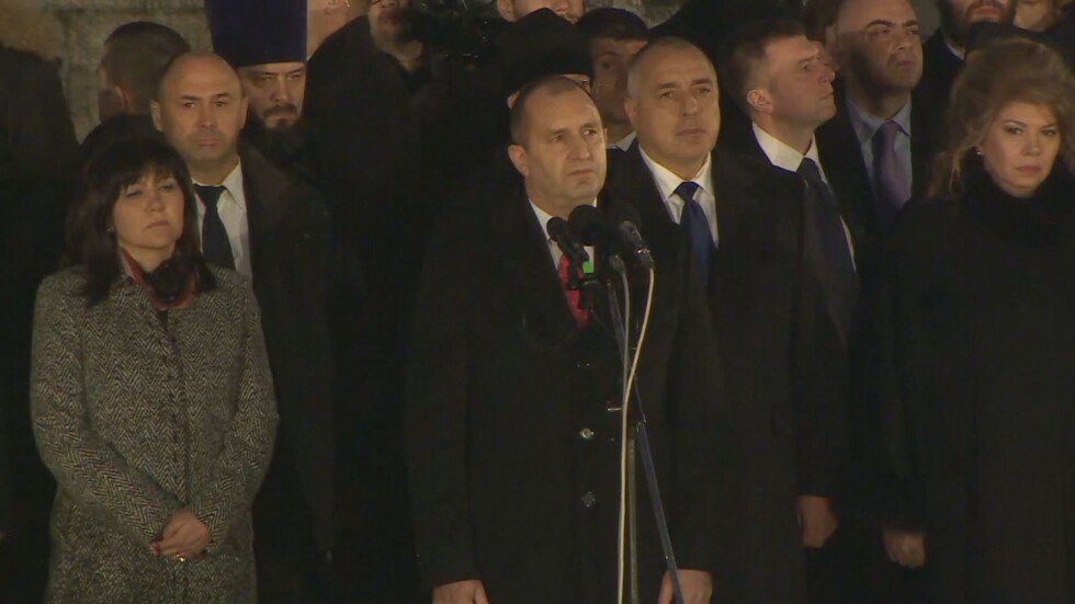 Румен Радев: Поклон пред падналите за свободата на родината! Да живее България!