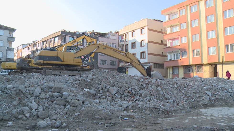 Български изселници в Истанбул: Събарят ни жилищата, защото не сме за Ердоган