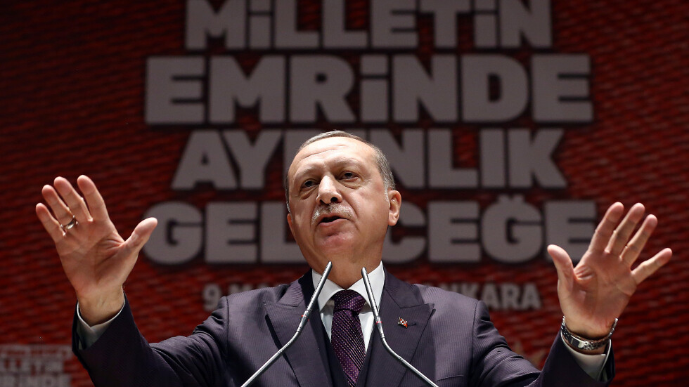 Ердоган се надява турската армия да превземе Африн до сряда вечерта